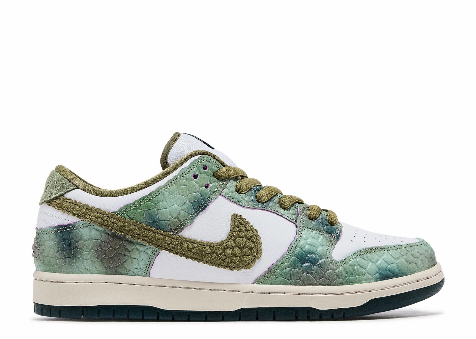 Nike Dunk Low SB x Alexis Sablone "Chameleon" (Myrtle Beach Location) Female - runner Wide - toe box