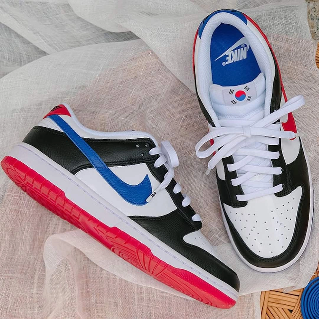 Nike Dunk Low Seoul trail - runner Foot Flexibility