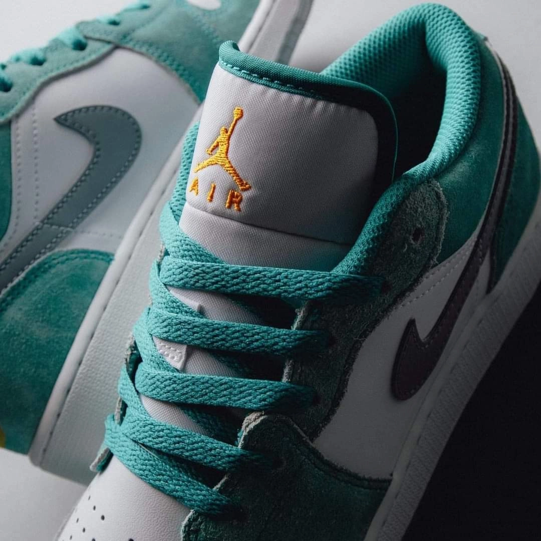 No Slip Jordan 1 low "Emerlad"