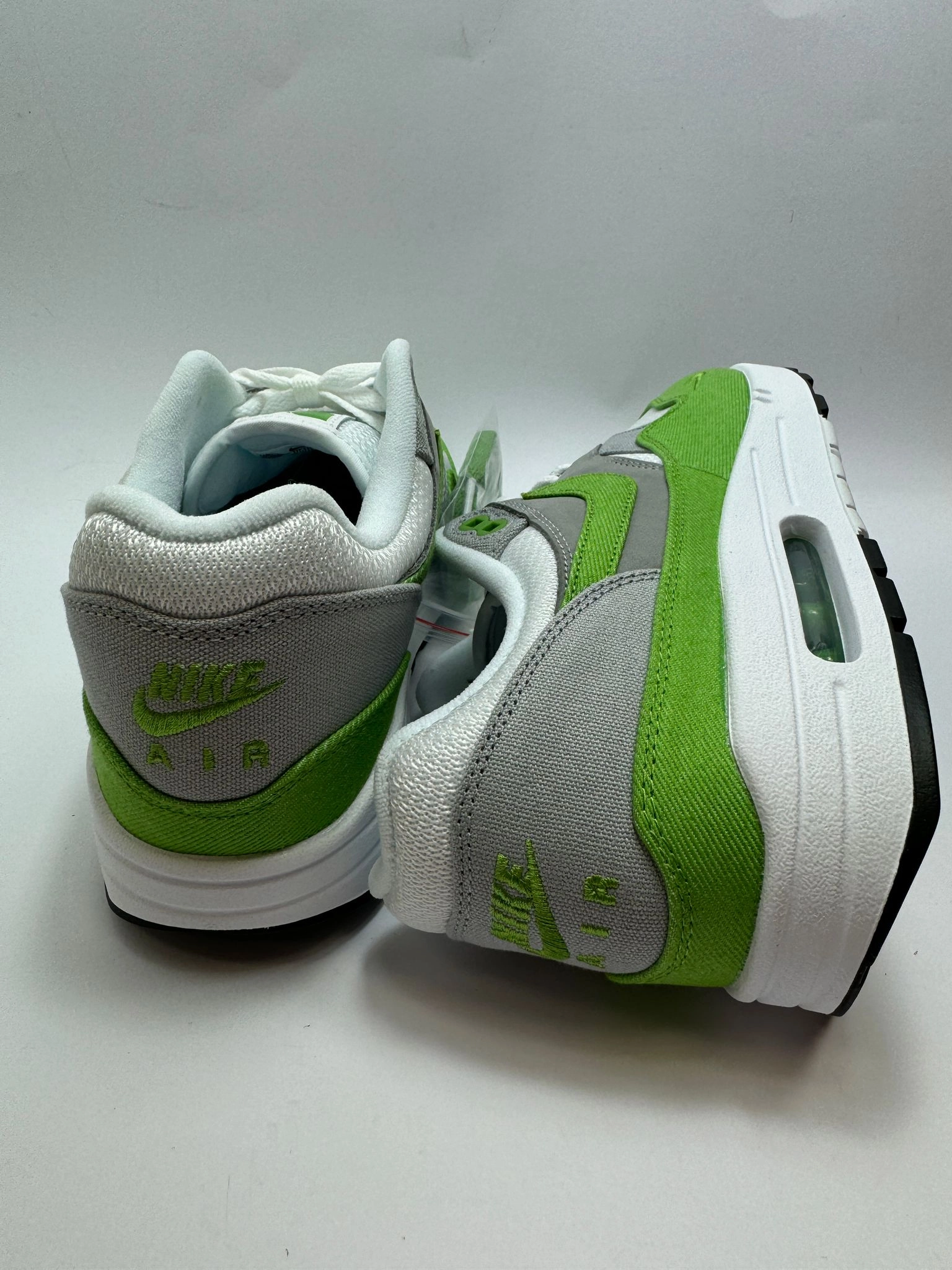 Nike Air Max 1 Patta 20th Anniversary ?C R??ckansicht mit Nike Branding