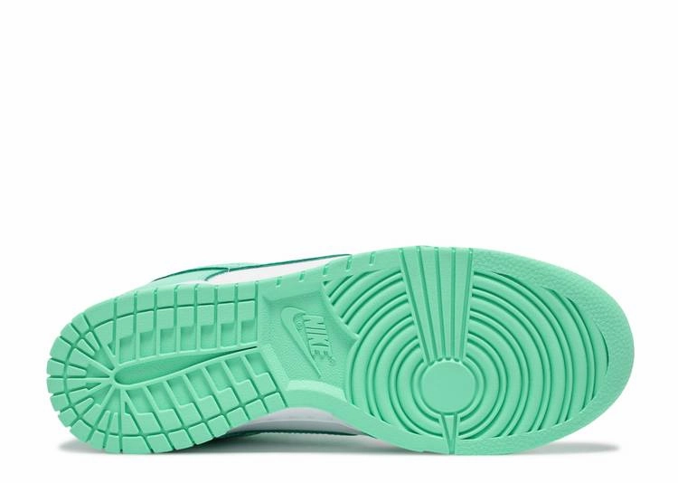Nike Dunk Low Green Glow (W) Adaptive Comfort