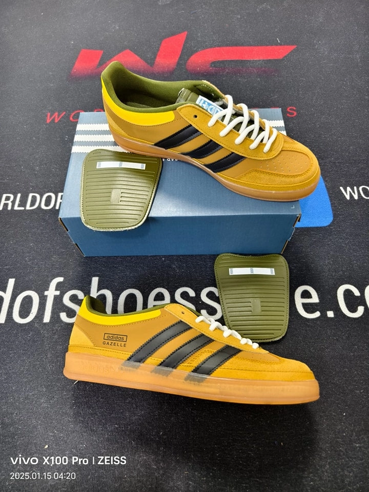 Suede Material Mark Step Adidas Gazelle indoor bad bunny 2025