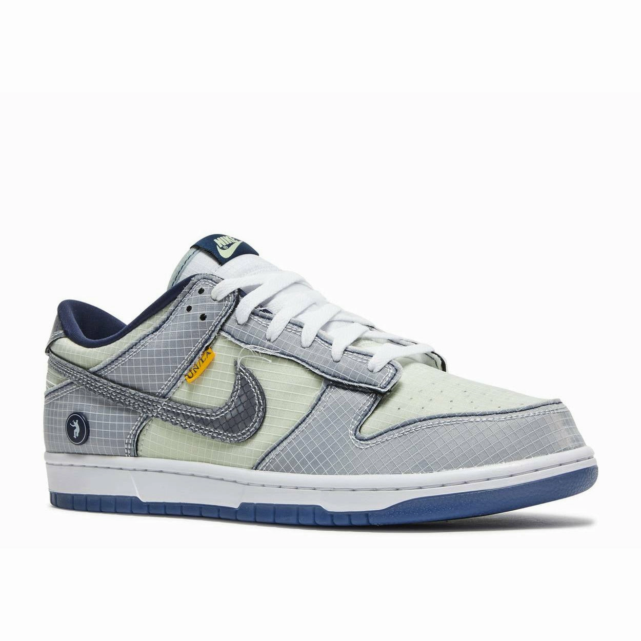 Union X Dunk Low "Passport Pack - Pistachio" (2022) vacation - running shoes style - conscious shoes