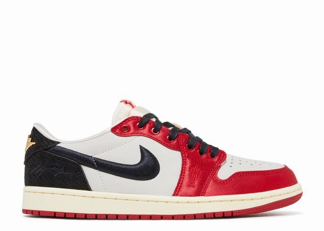well - balanced high - jump running shoes Jordan 1 Retro Low OG SP Trophy Room Away