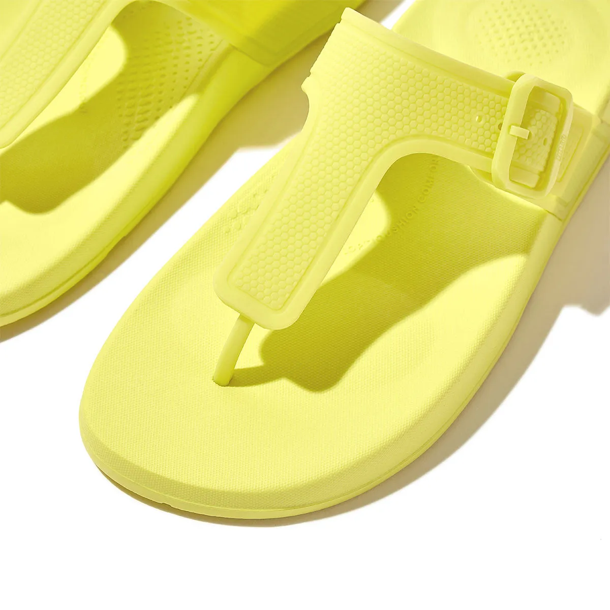 IQUSHION Glow-In-The-Dark Adjustable Flip-Flops