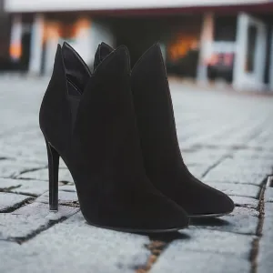 KENDALL   KYLIE Stiletto Boots