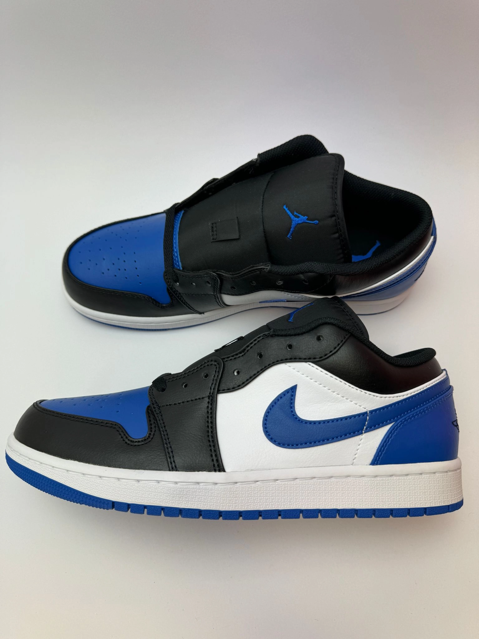 Air Jordan 1 Low "Alternate Royal Toe" Durable Material All-Day Stability