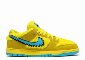 Nike Dunk Low SB x Grateful Dead "Yellow Bear" (Myrtle Beach Location) international - themed running gear Stylish Design