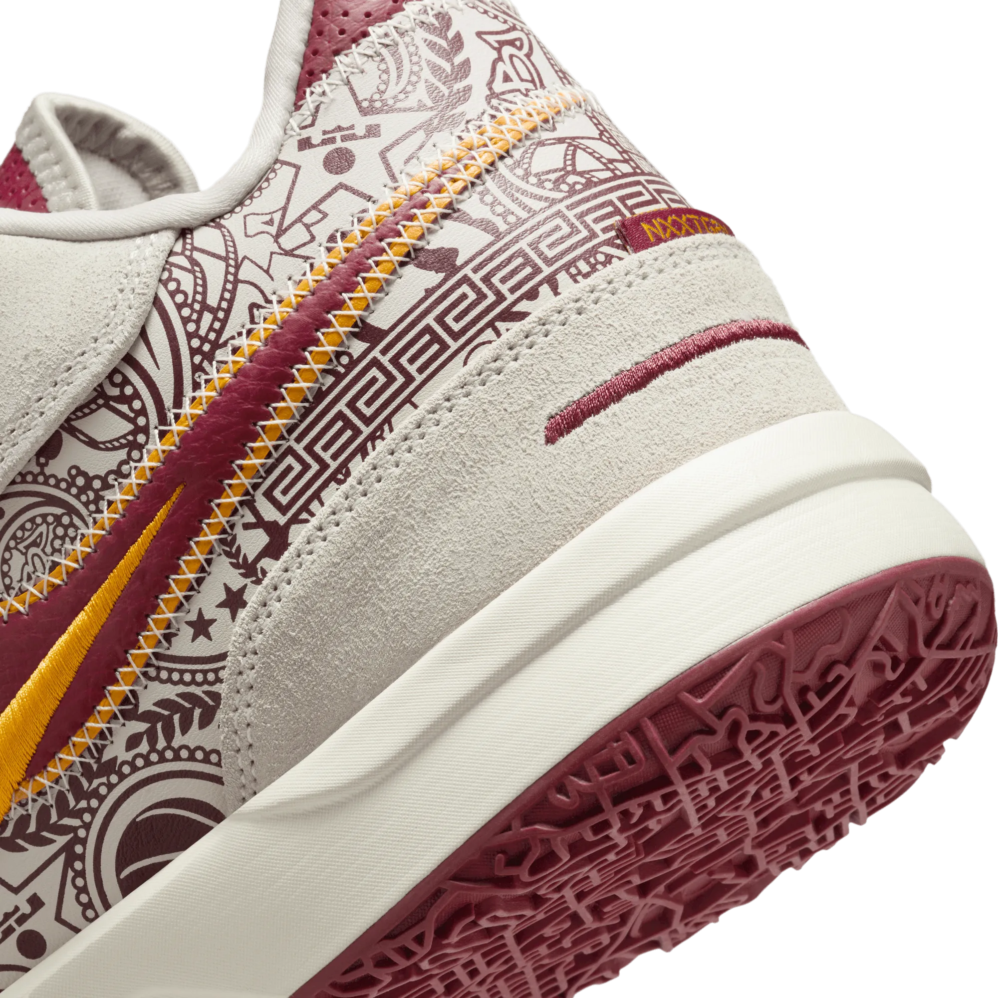LEBRON NXXT GEN AMPD EP BASKETBALL SHOES