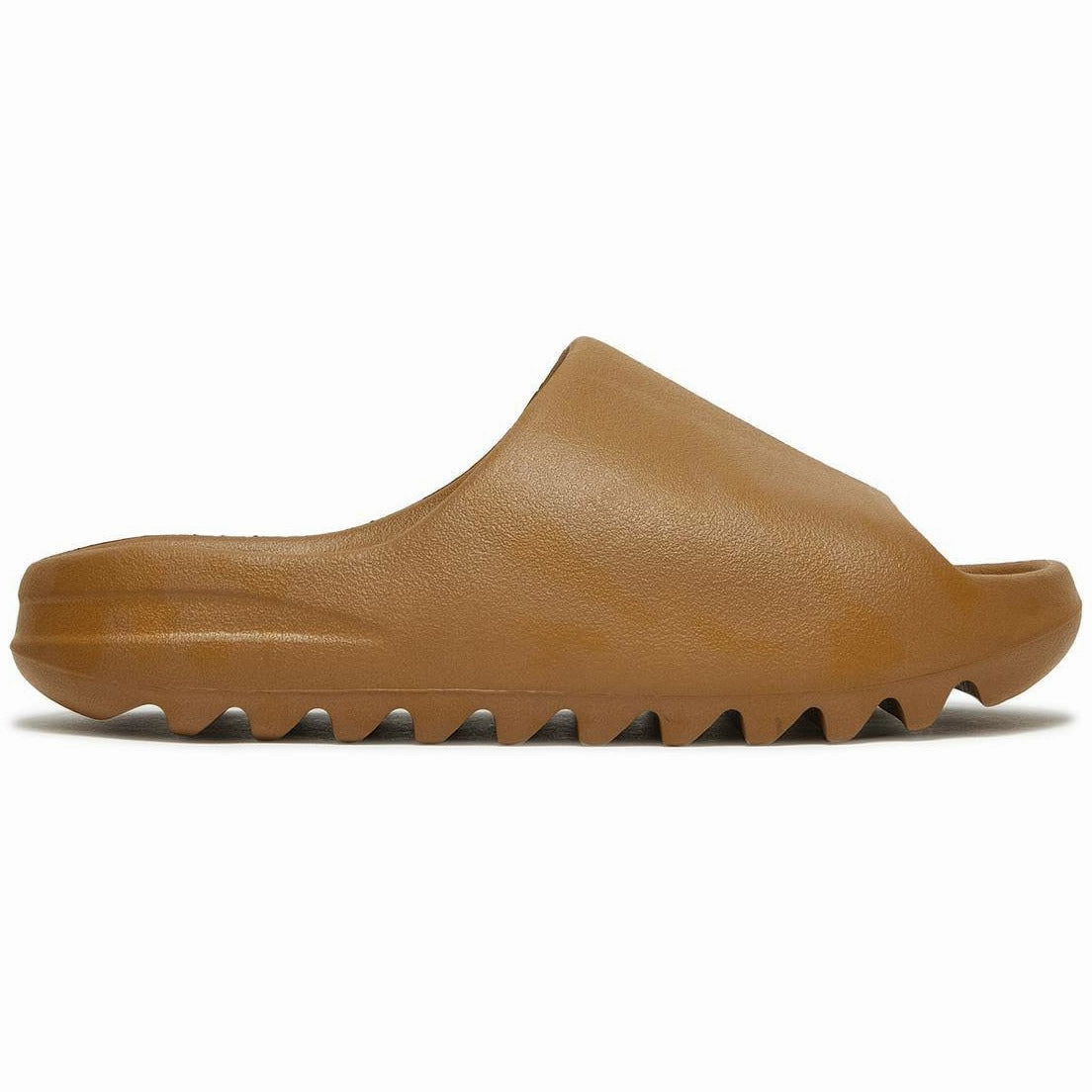 Yeezy Slide "Ochre" (2021) Balanced Step Chill Look