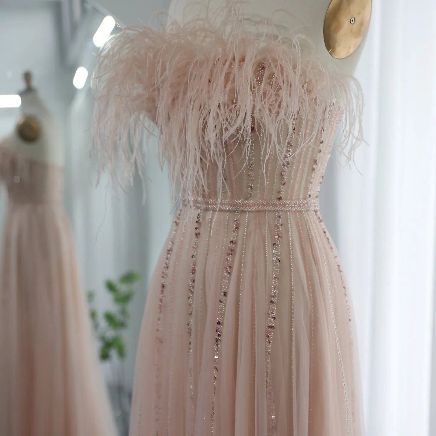 Luxury Pink Feathers Strapless Evening Dress SS401