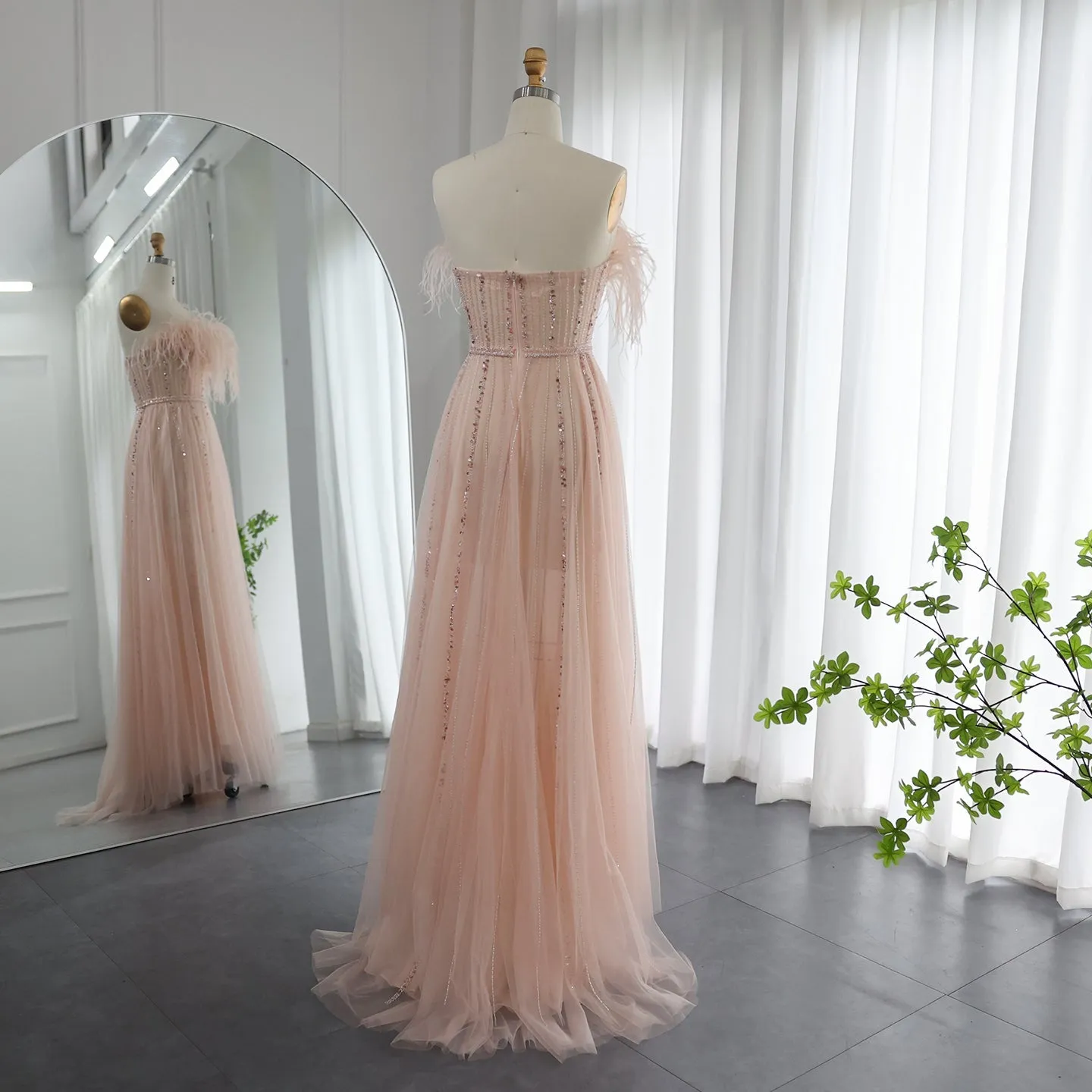 Luxury Pink Feathers Strapless Evening Dress SS401