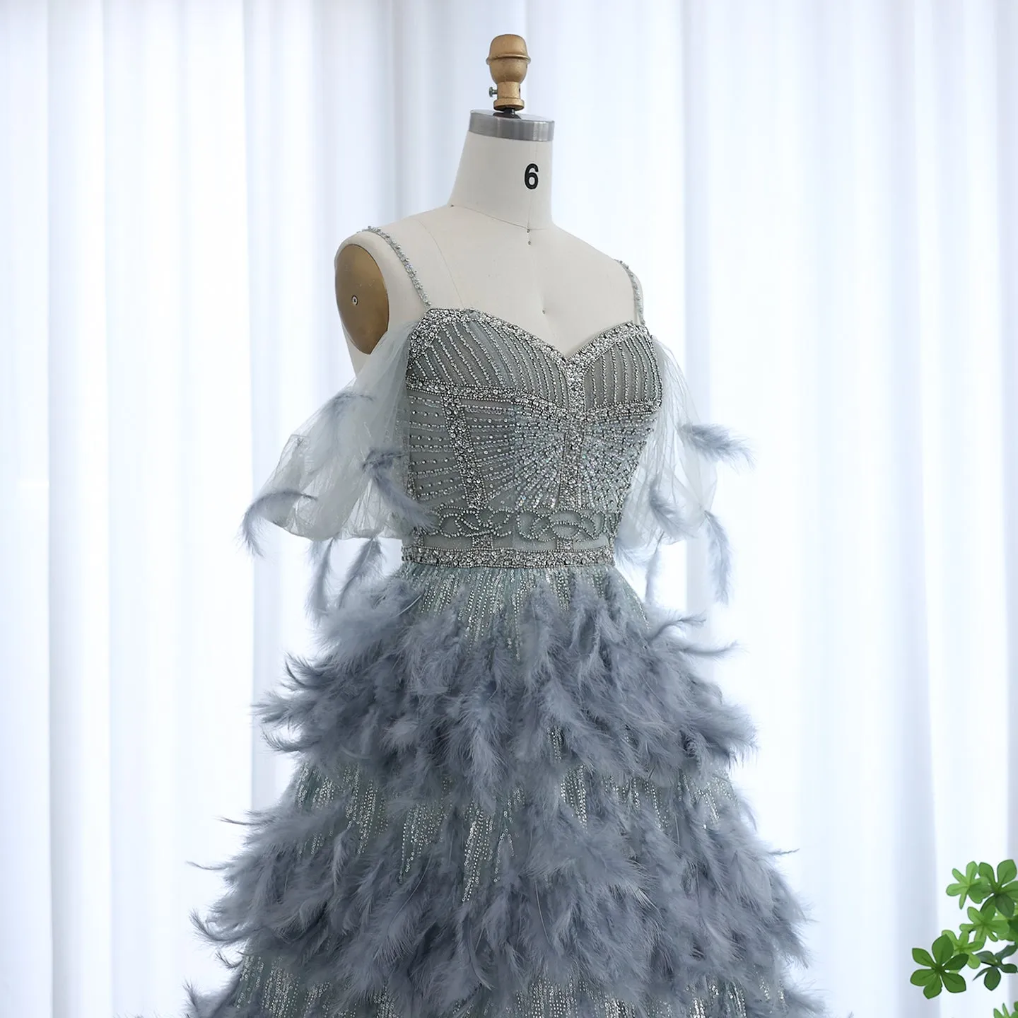 Luxury Silver Gray Feathers Evening Dress SS530