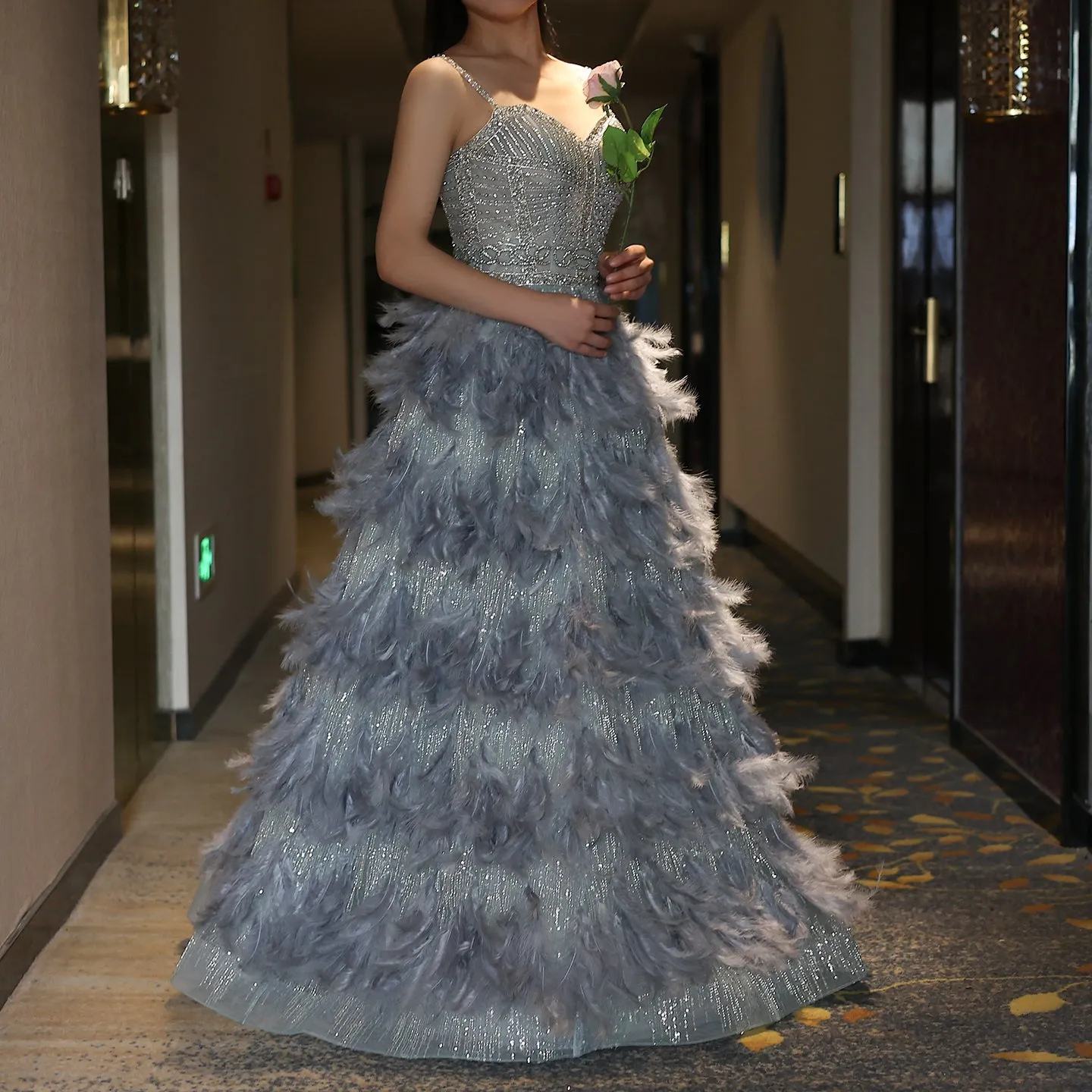 Luxury Silver Gray Feathers Evening Dress SS530