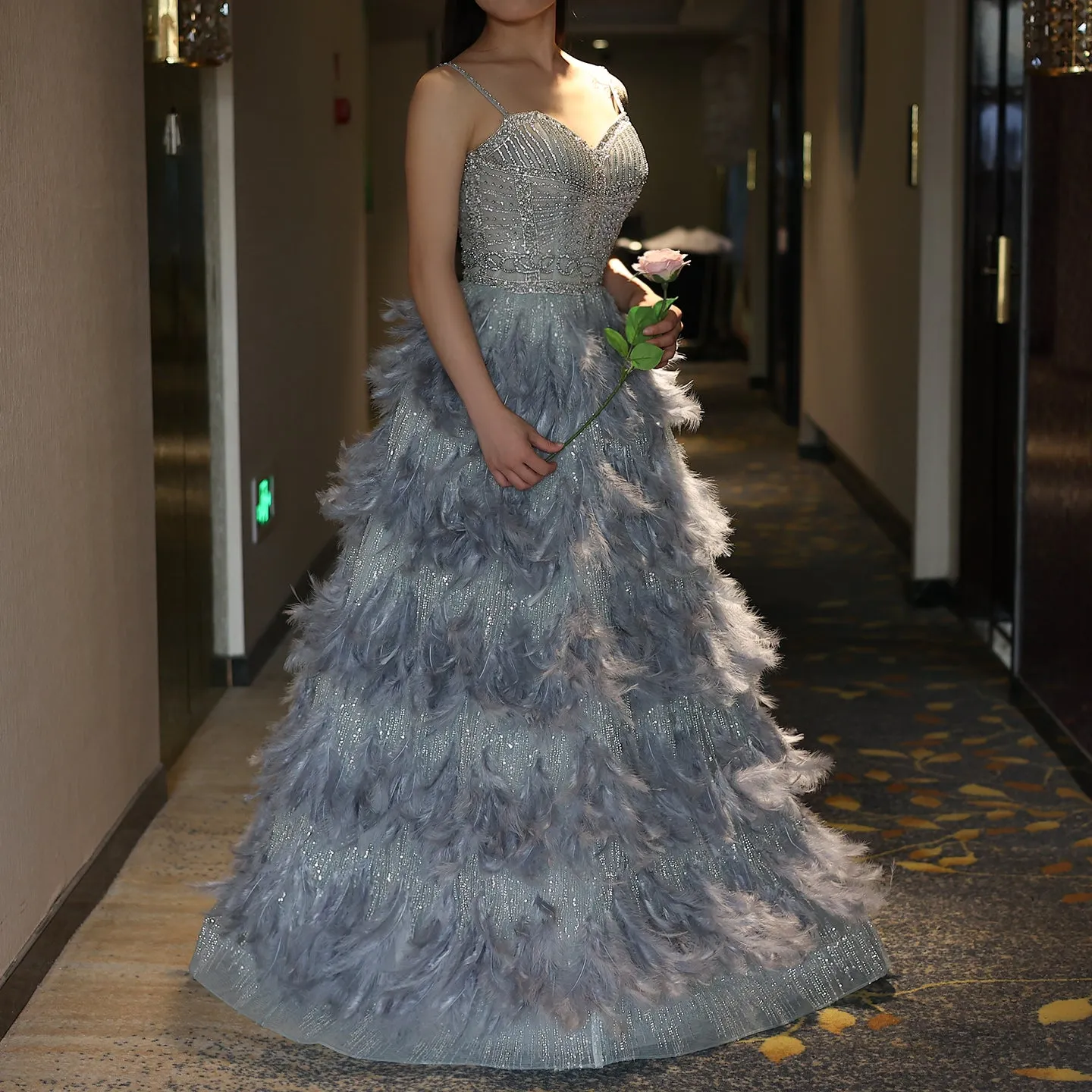 Luxury Silver Gray Feathers Evening Dress SS530