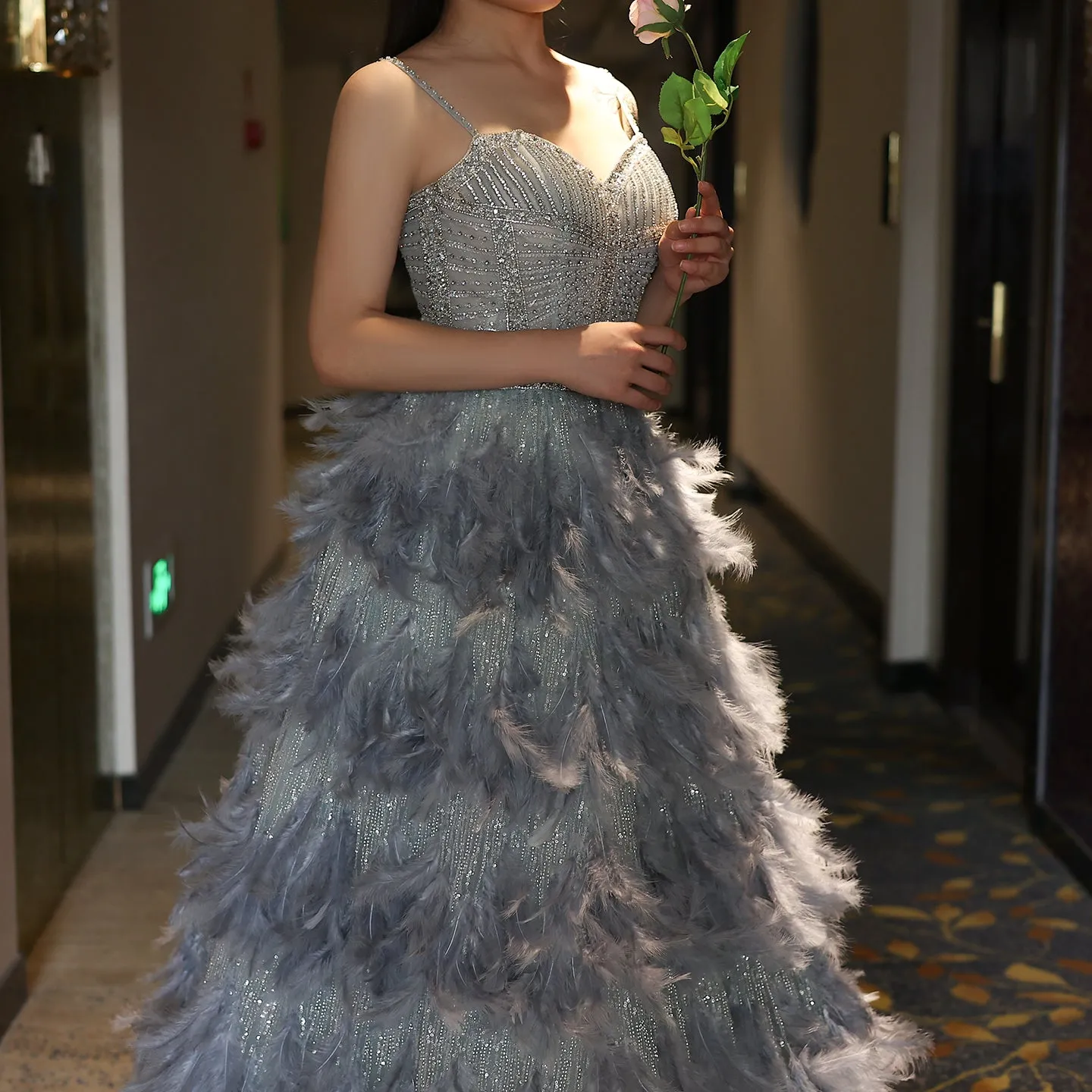 Luxury Silver Gray Feathers Evening Dress SS530
