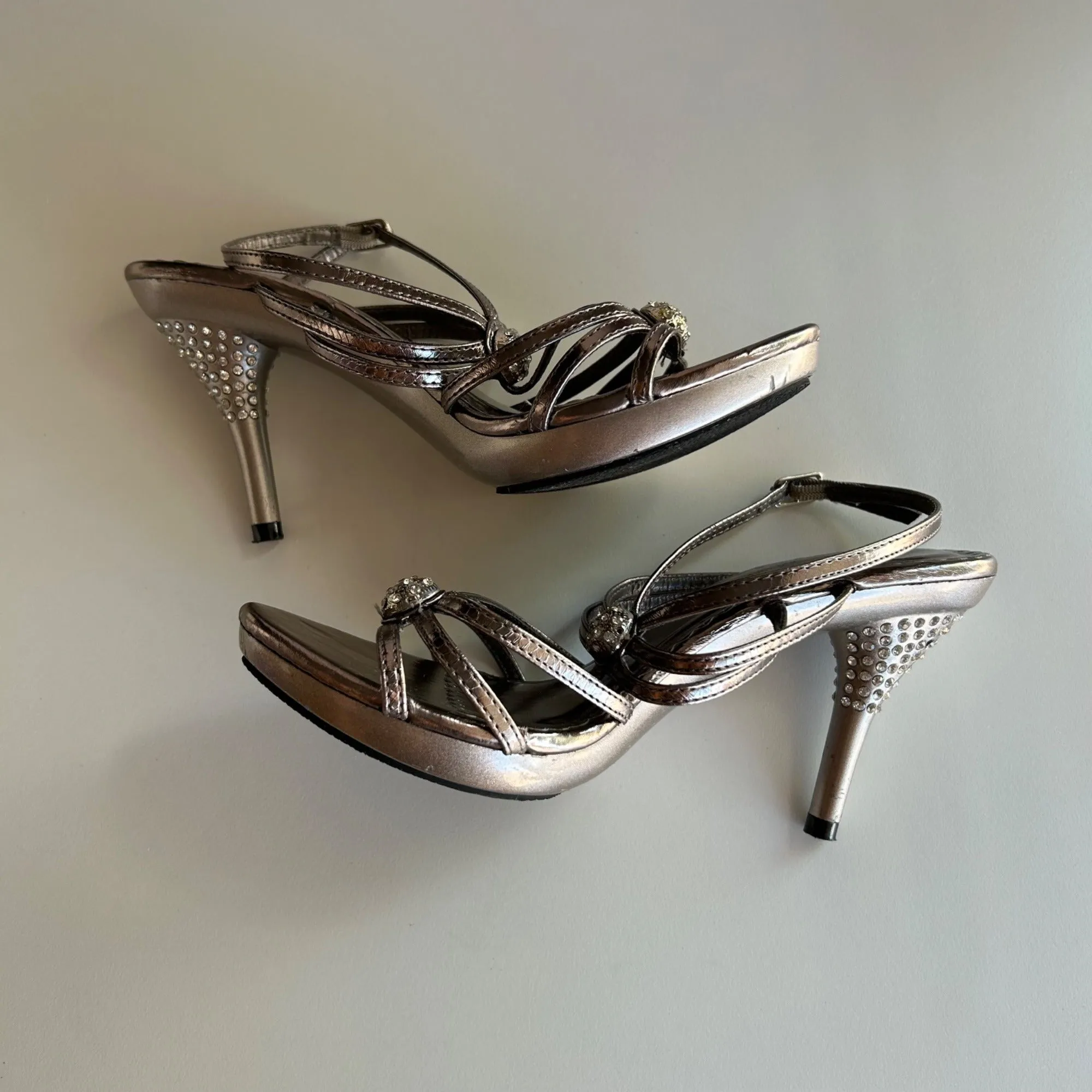 Madeline Stuart "Gor-Geux" Silver Strappy 3" Stiletto Heel Women's Size 7