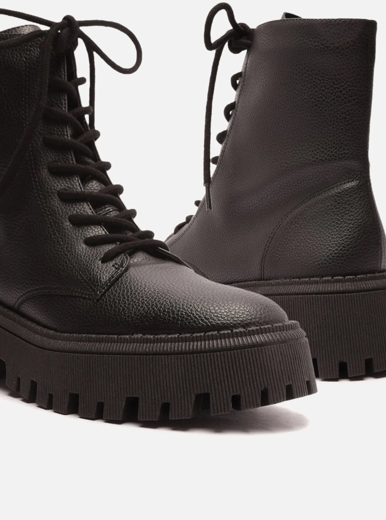 Maya Low Tractor Boot