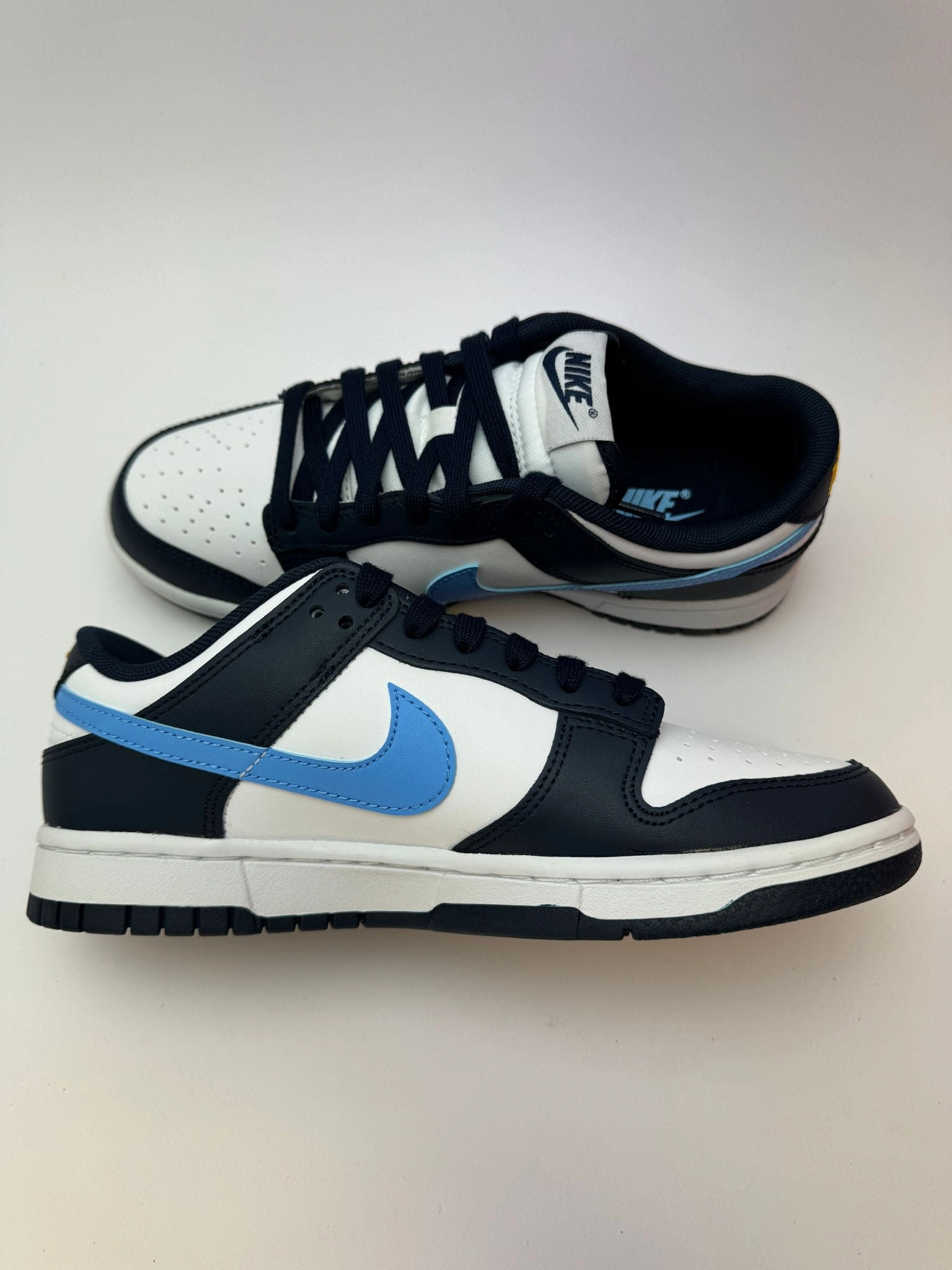 Nike Dunk Low "Midnight Navy University Blue" adventure shoes