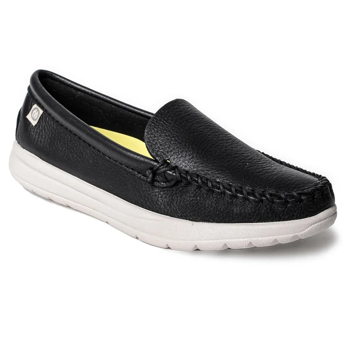 Minnetonka Discover Deerskin - Womens Moccasin