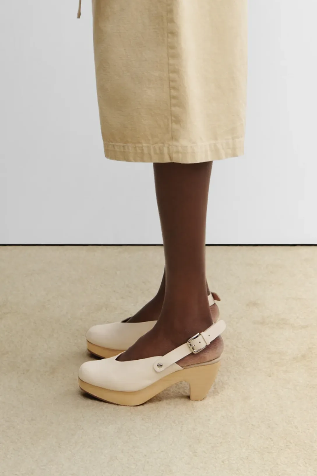 Myst Clog | Champagne