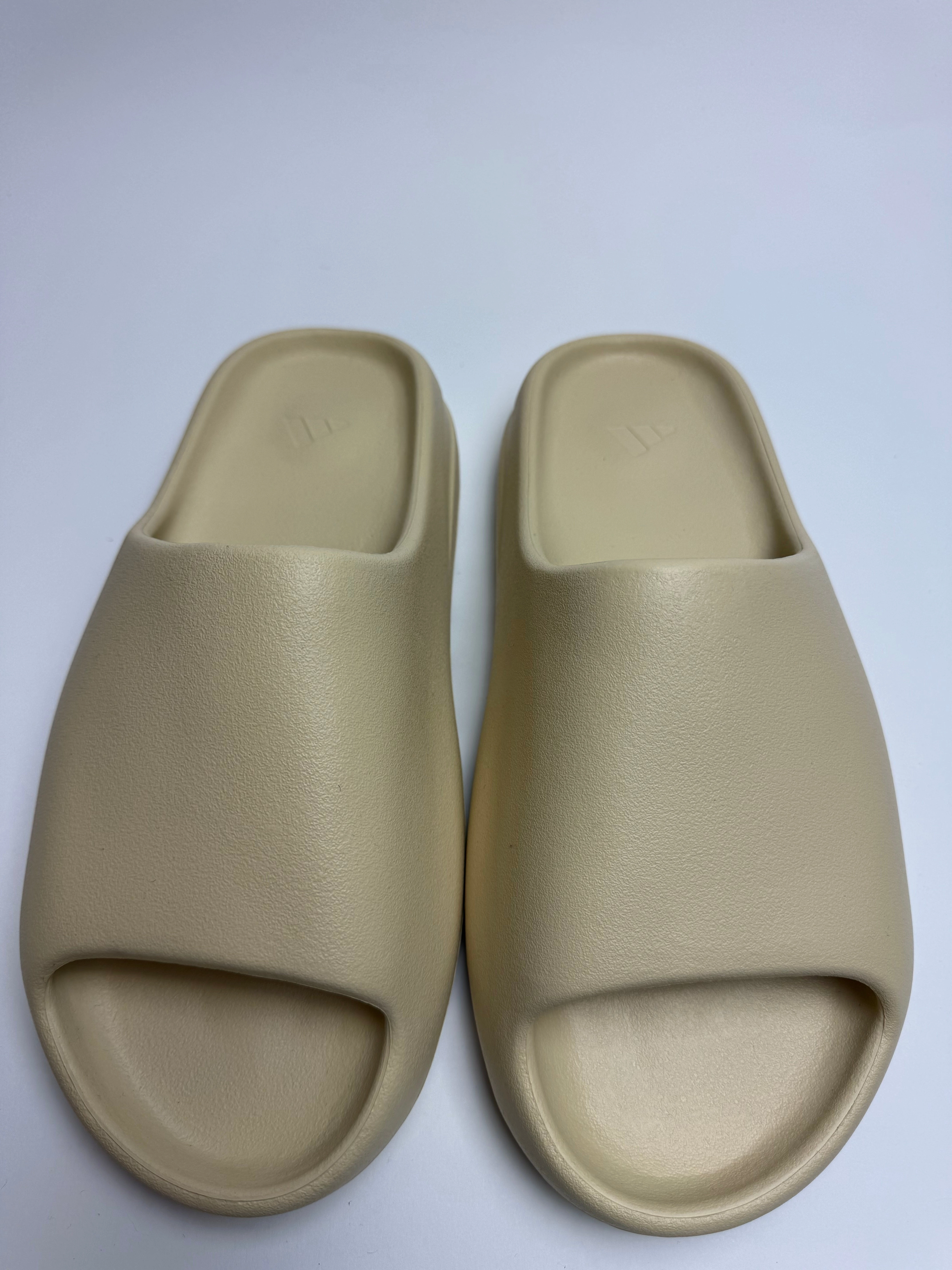 Oasis Path Yeezy Slide "Bone"
