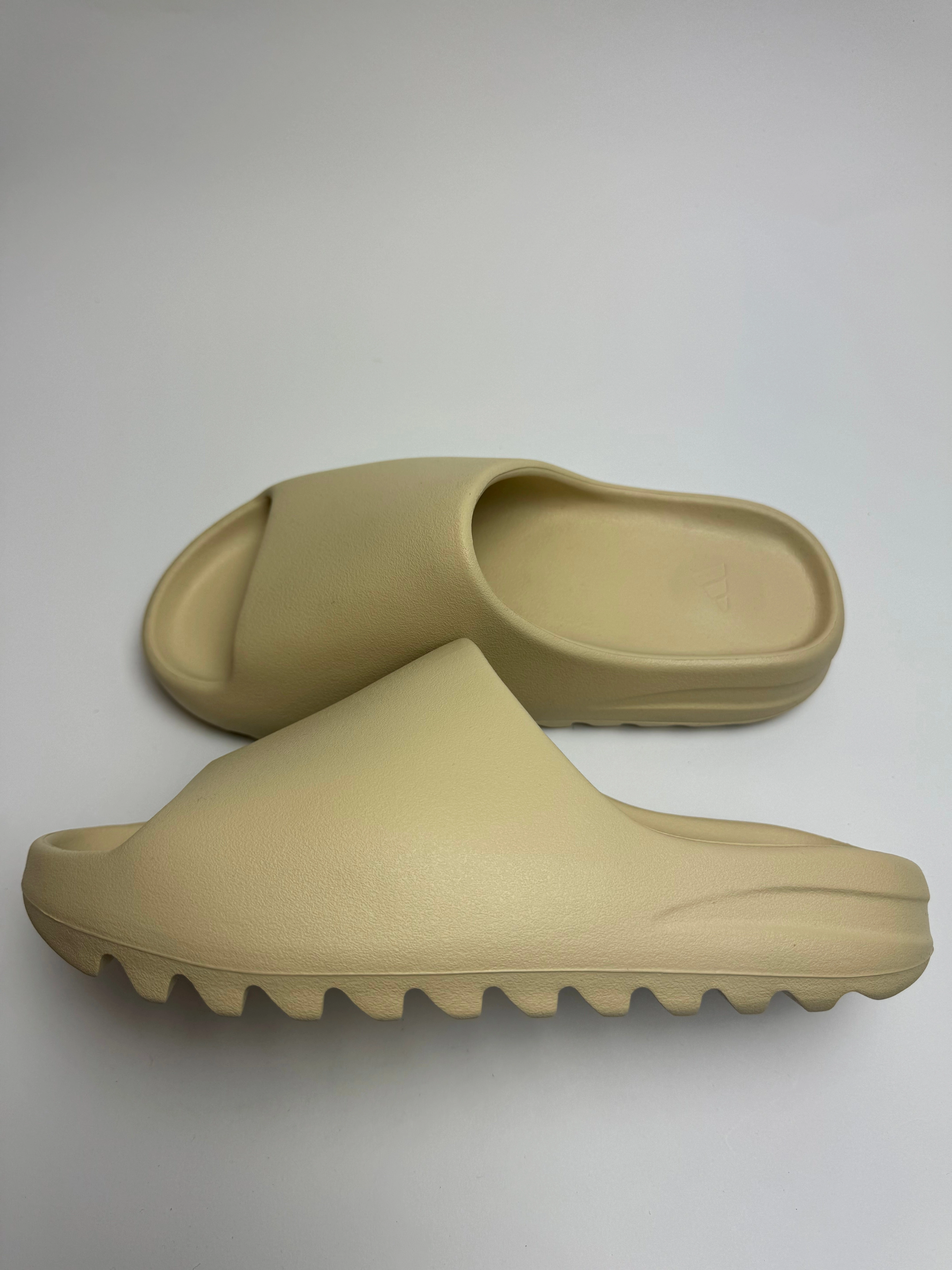 Save Step Yeezy Slide "Bone"