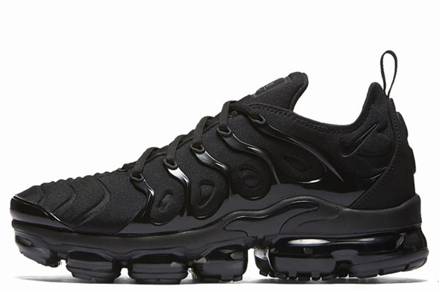 Nike Air Vapormax Plus 'Triple Black' humid