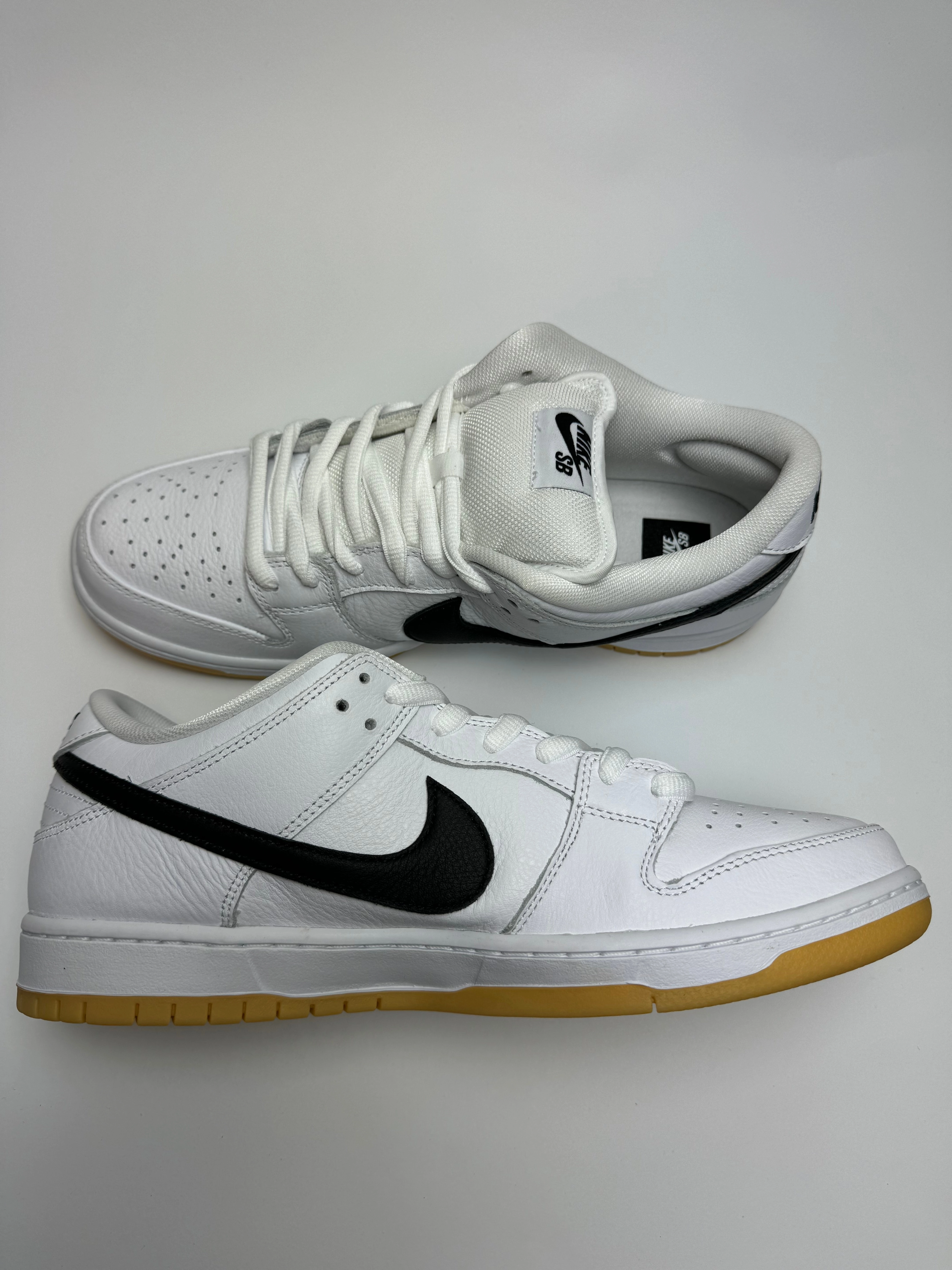 Nike SB Dunk Low "White Gum" running in a fun run shoes multi - directional traction