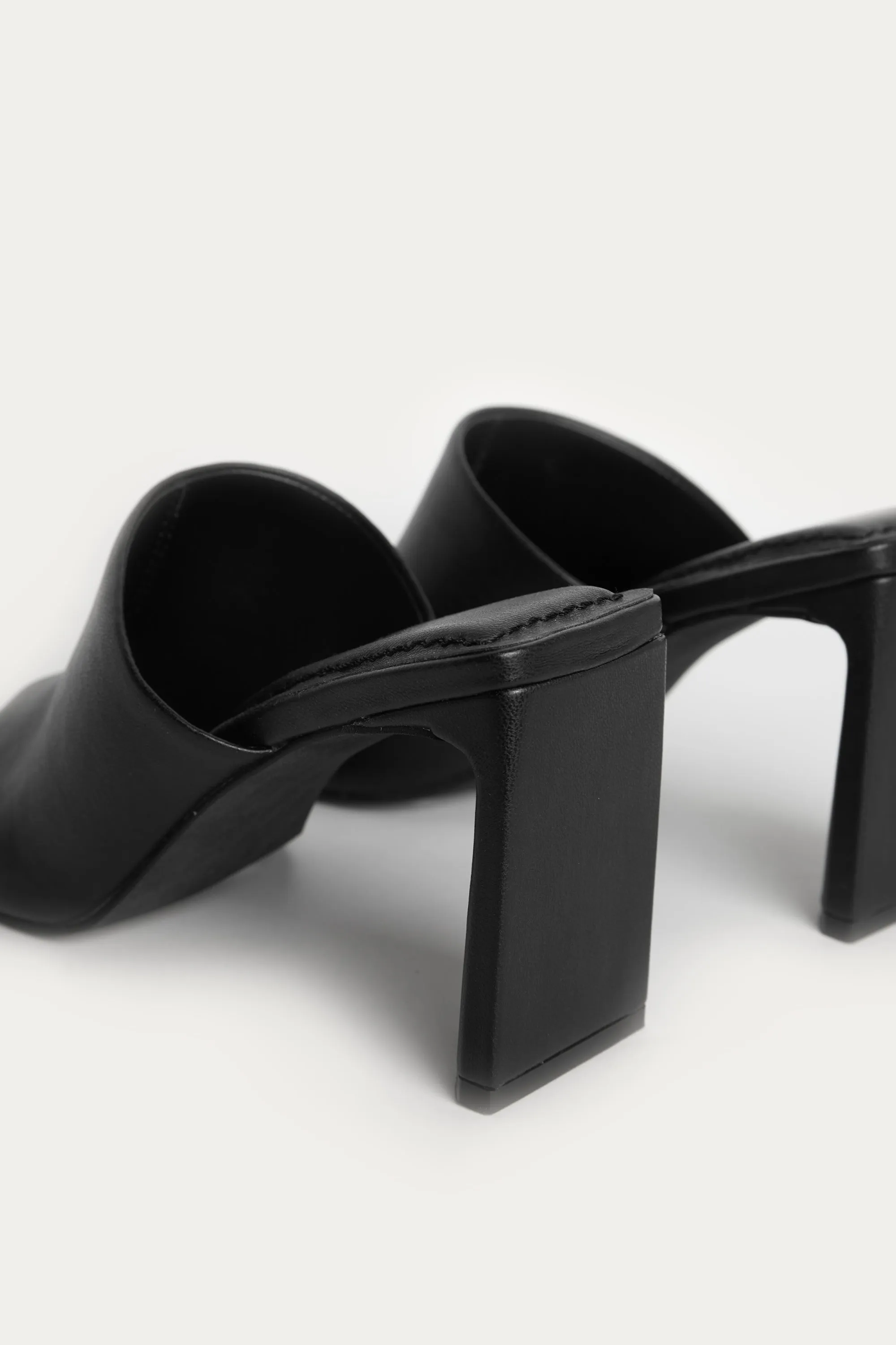 PEEP TOE MULE