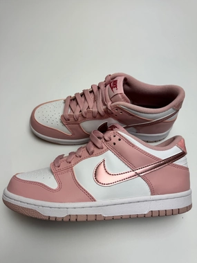 stadium Nike Dunk Low "Pink Velvet"