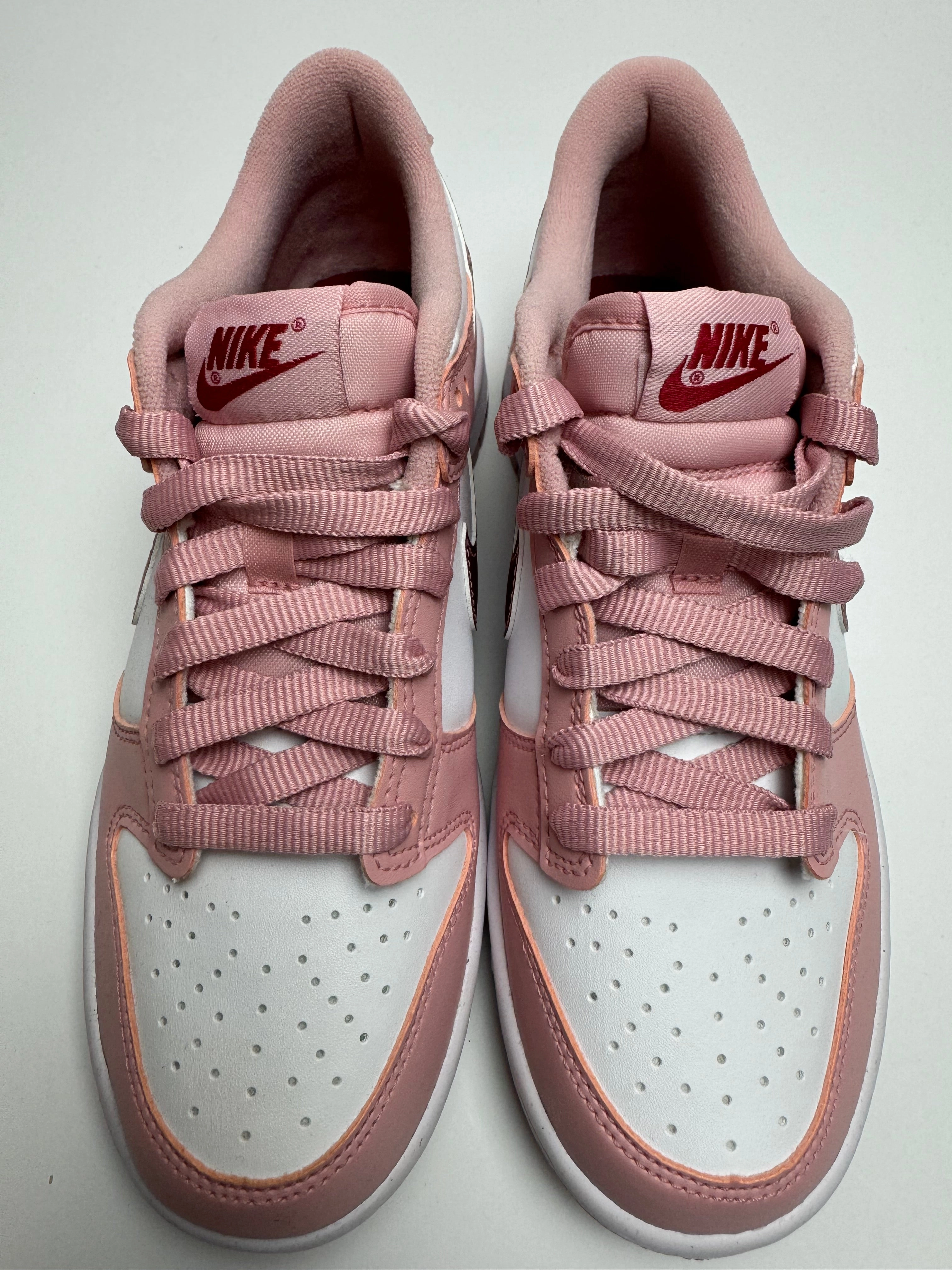 Nike Dunk Low "Pink Velvet" running shoes with EVA sole