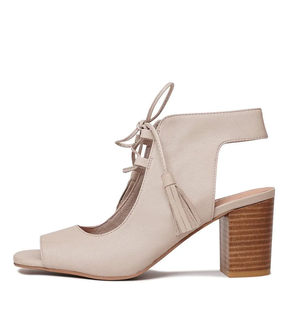 Phenix Cafe Leather Heels