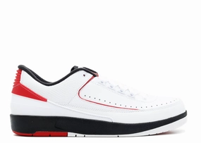 track athletes' shoes Jordan 2 Retro Low Chicago (2016) (Preowned Size 10)