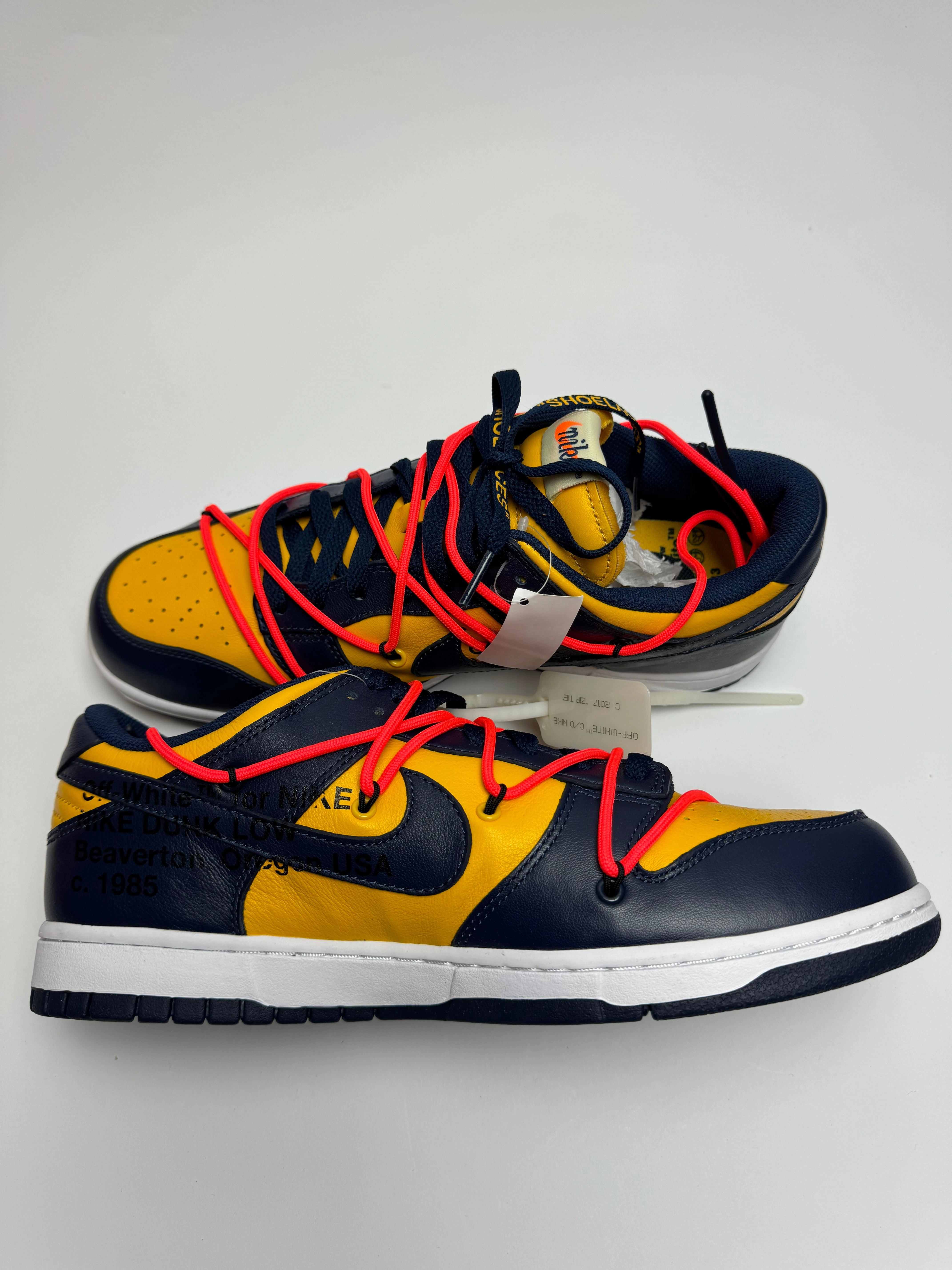 running in a marsh area shoes running for a way to stay independent Off-White x Nike Dunk Low "University Gold"