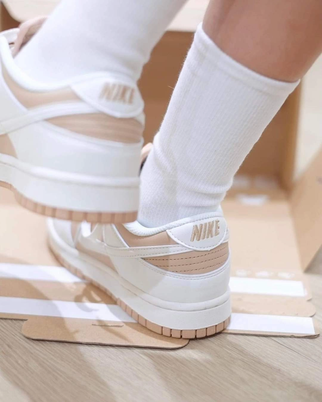 Narrow fit choice Outsole Pattern Nike Dunk Low Next Nature Beige Sail
