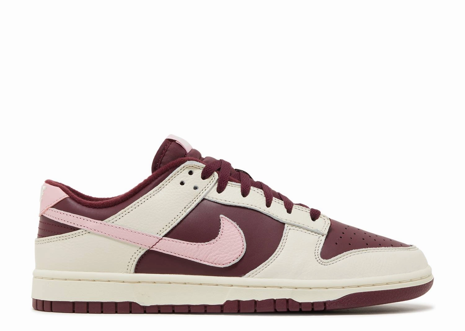 Nike Dunk Low Premium "Valentine's Day" (Myrtle Beach Location) indoor - workout running shoes