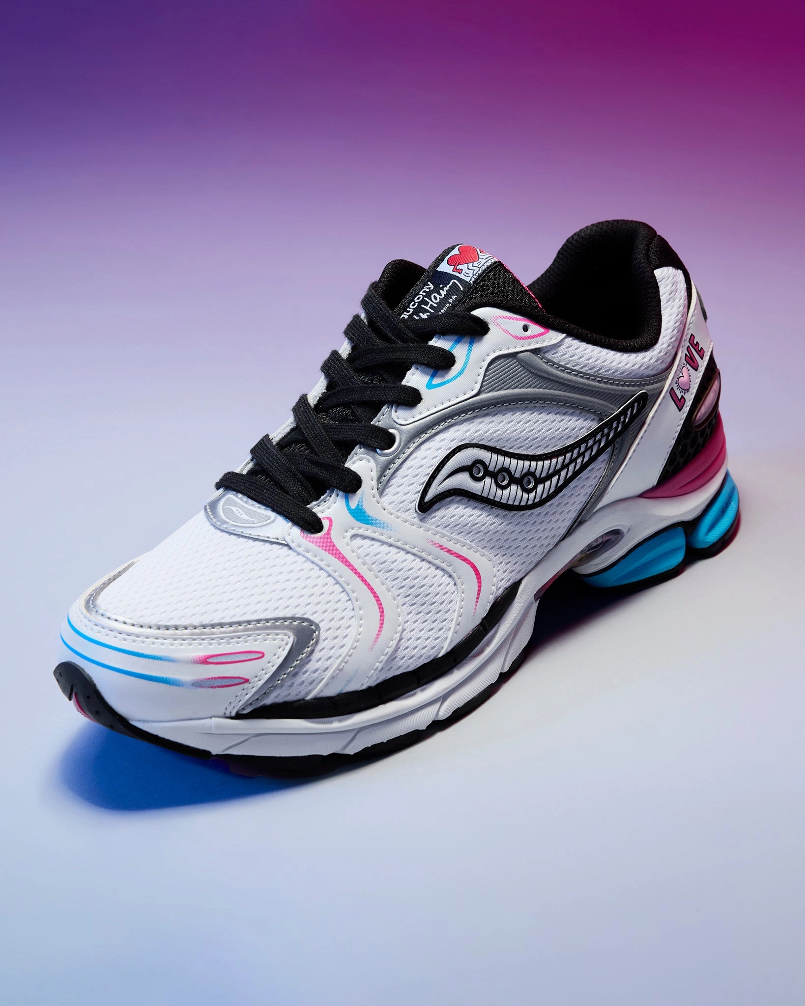 Saucony X Keith Haring ProGrid Triumph 4 minimalist - running - shoes Airy