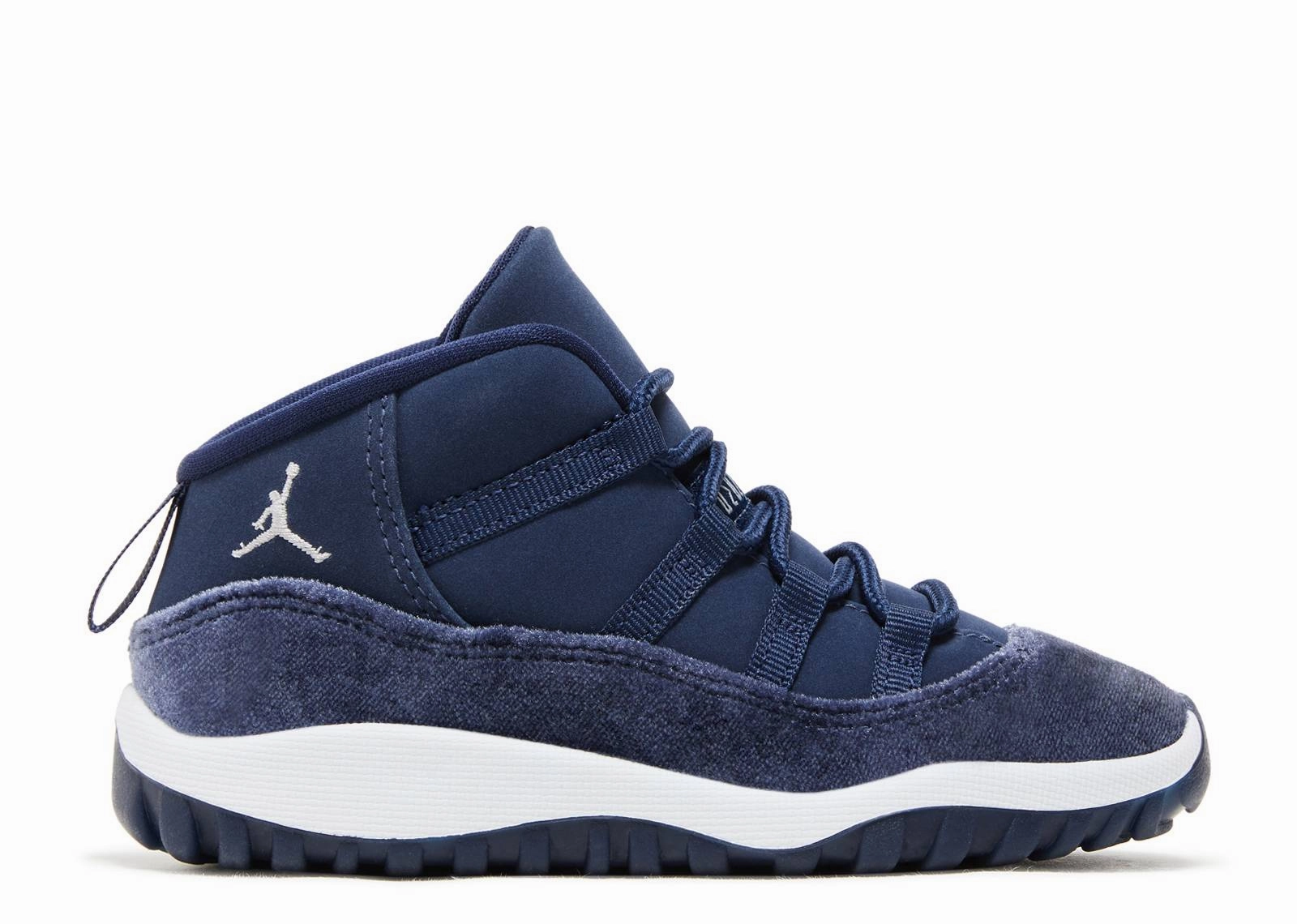 Jordan 11 Retro Midnight Navy TD indoor sole footgear for jogging