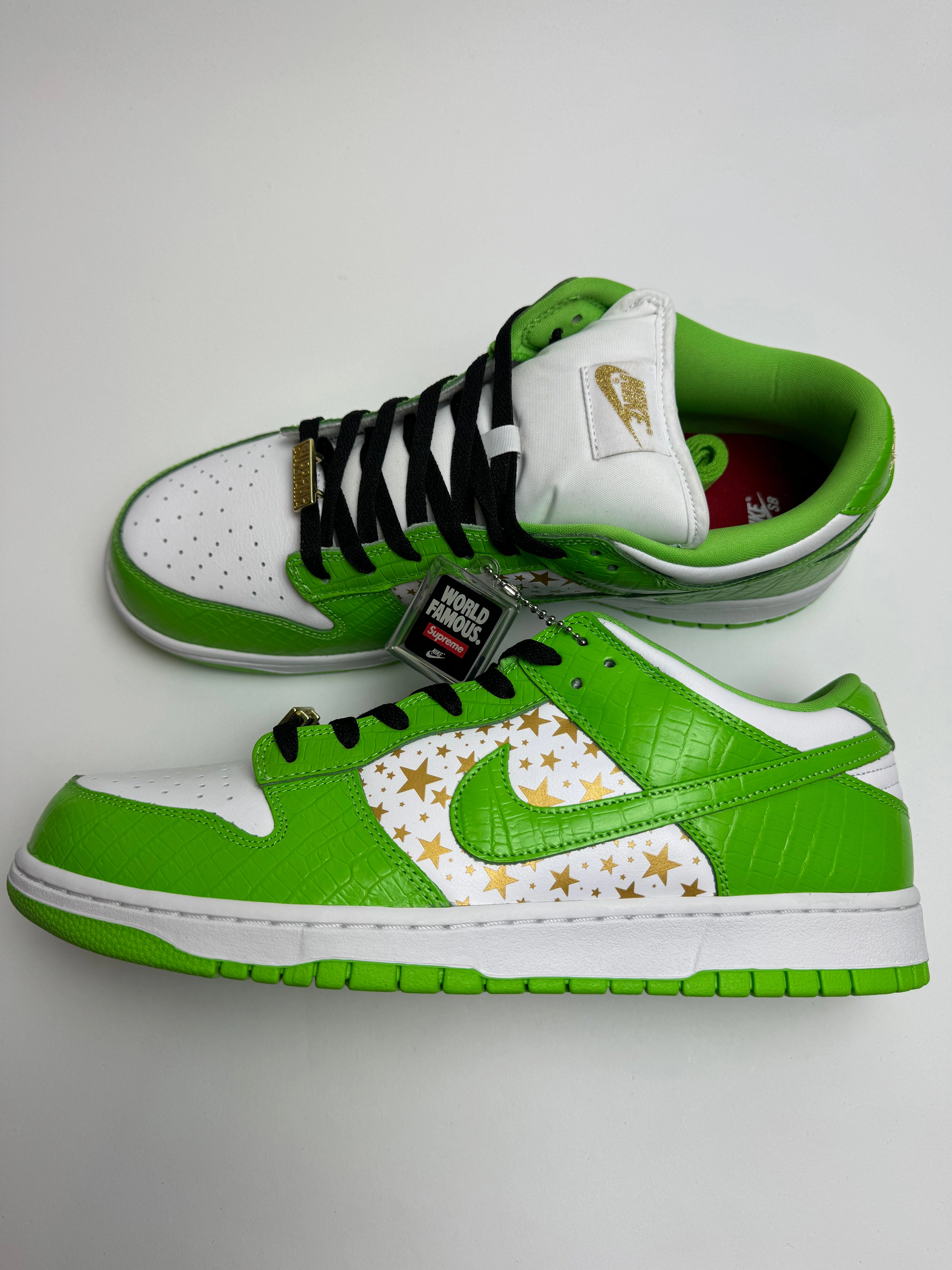 suitable for adults aerobic - efficient Nike SB Dunk Low "Supreme Stars Mean Green"