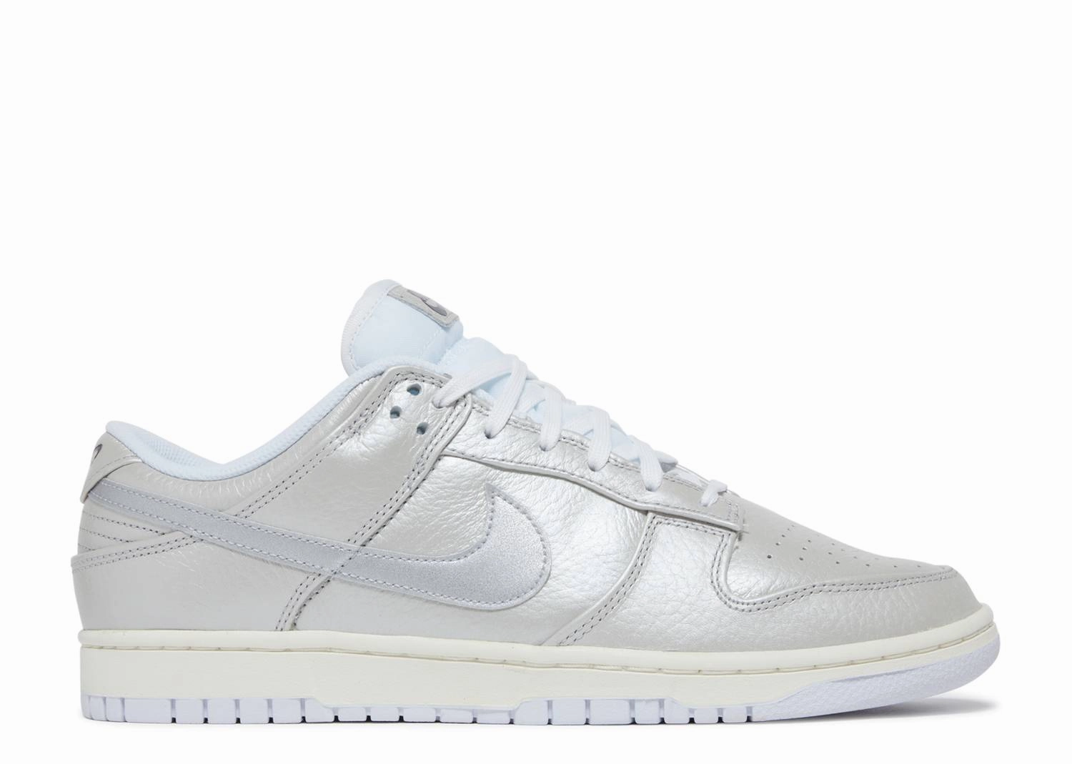 Nike Dunk Low SE "Metallic Silver" (Wilmington Location) high - altitude running shoes Comfort - mold