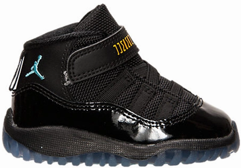 running for team goals flat - terrain running Jordan 11 Retro Gamma Blue (TD)