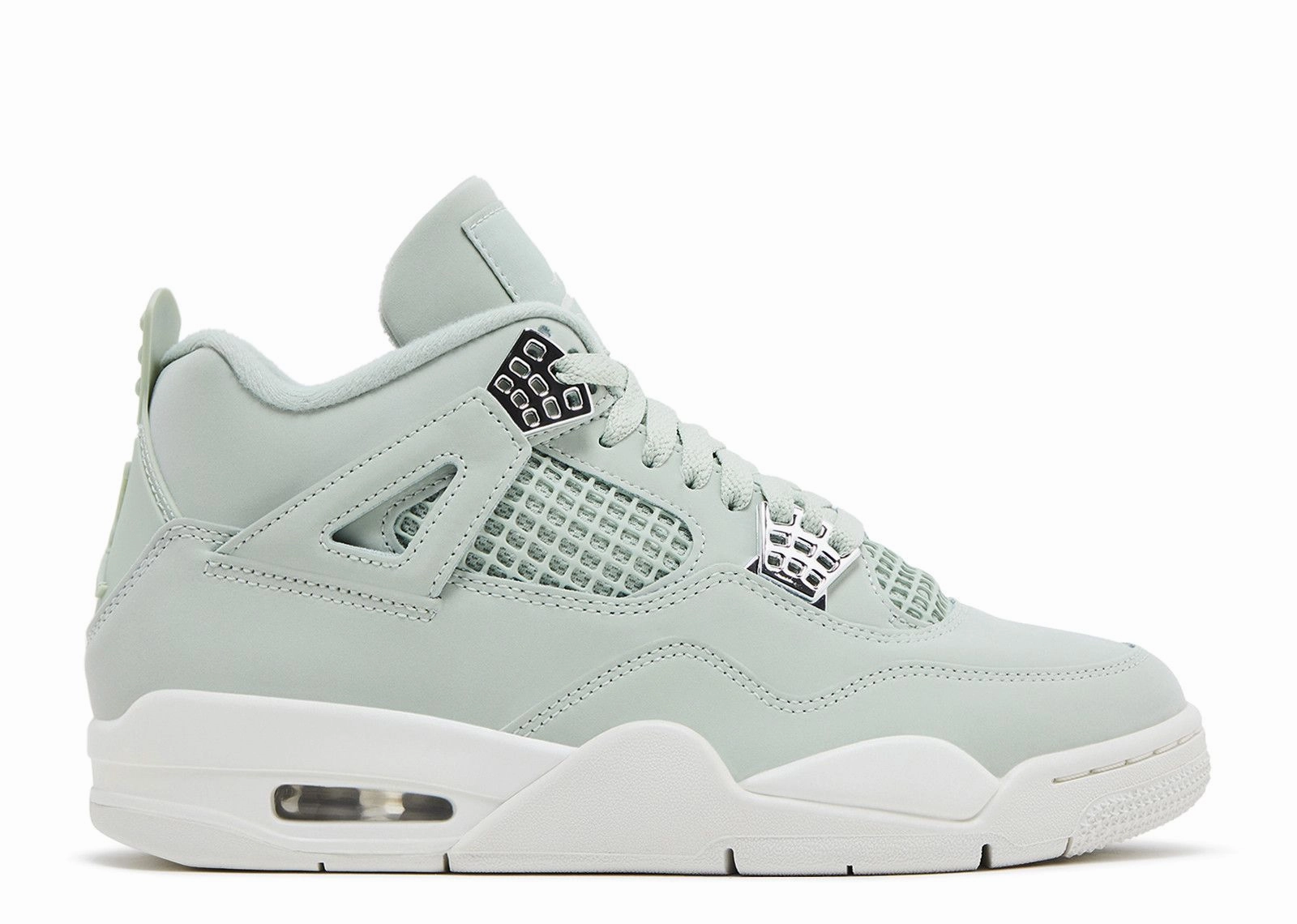 Wmns Air Jordan 4 Retro "Seafoam Sail" (Myrtle Beach Location) running in a coastal area BlownRubberOutsole
