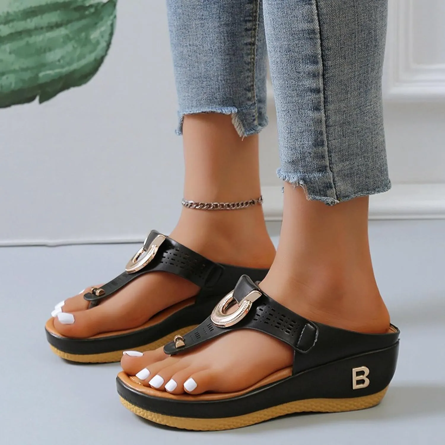 Sandals for Women 2025 Wedge Arch Support Flip Flops Sandals Summer Casual Outdoor Beach Open Toe Slippers