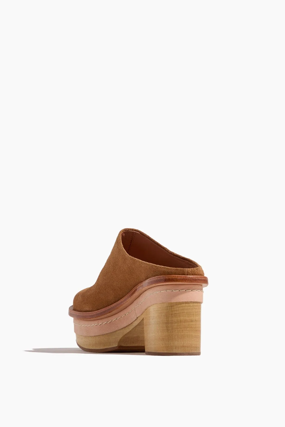 Sesley Clog in Latte