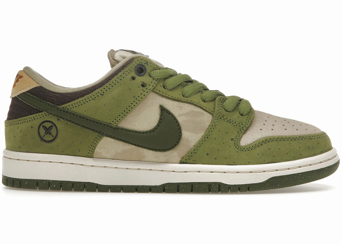 Travel Essential Nike SB Dunk Low Yuto Horigome Matcha
