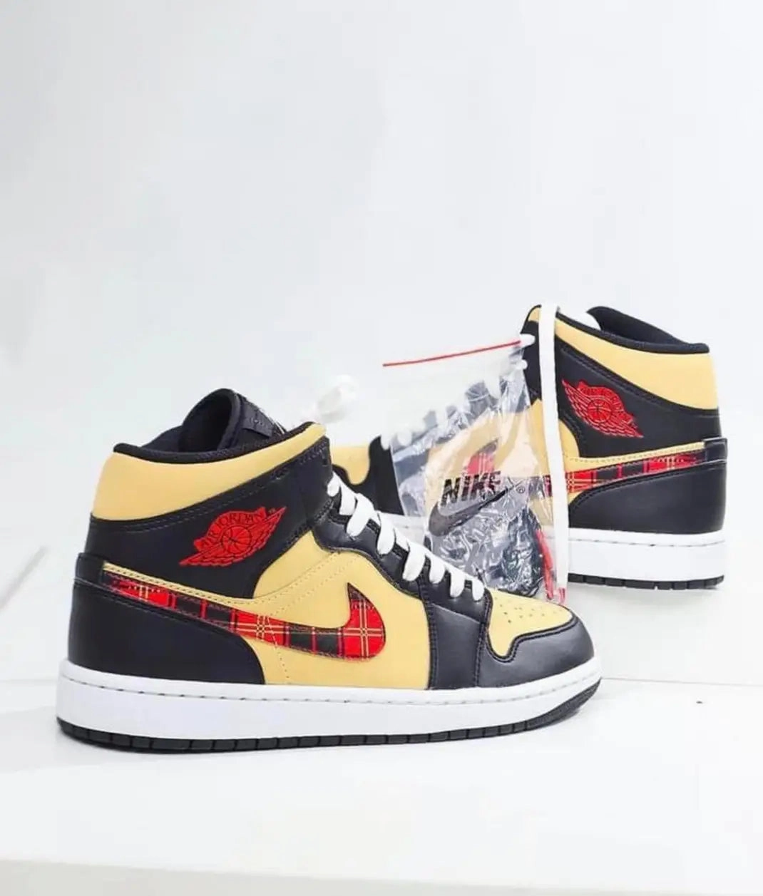 Street Fit Air Jordan 1 Mid Tartan Swoosh