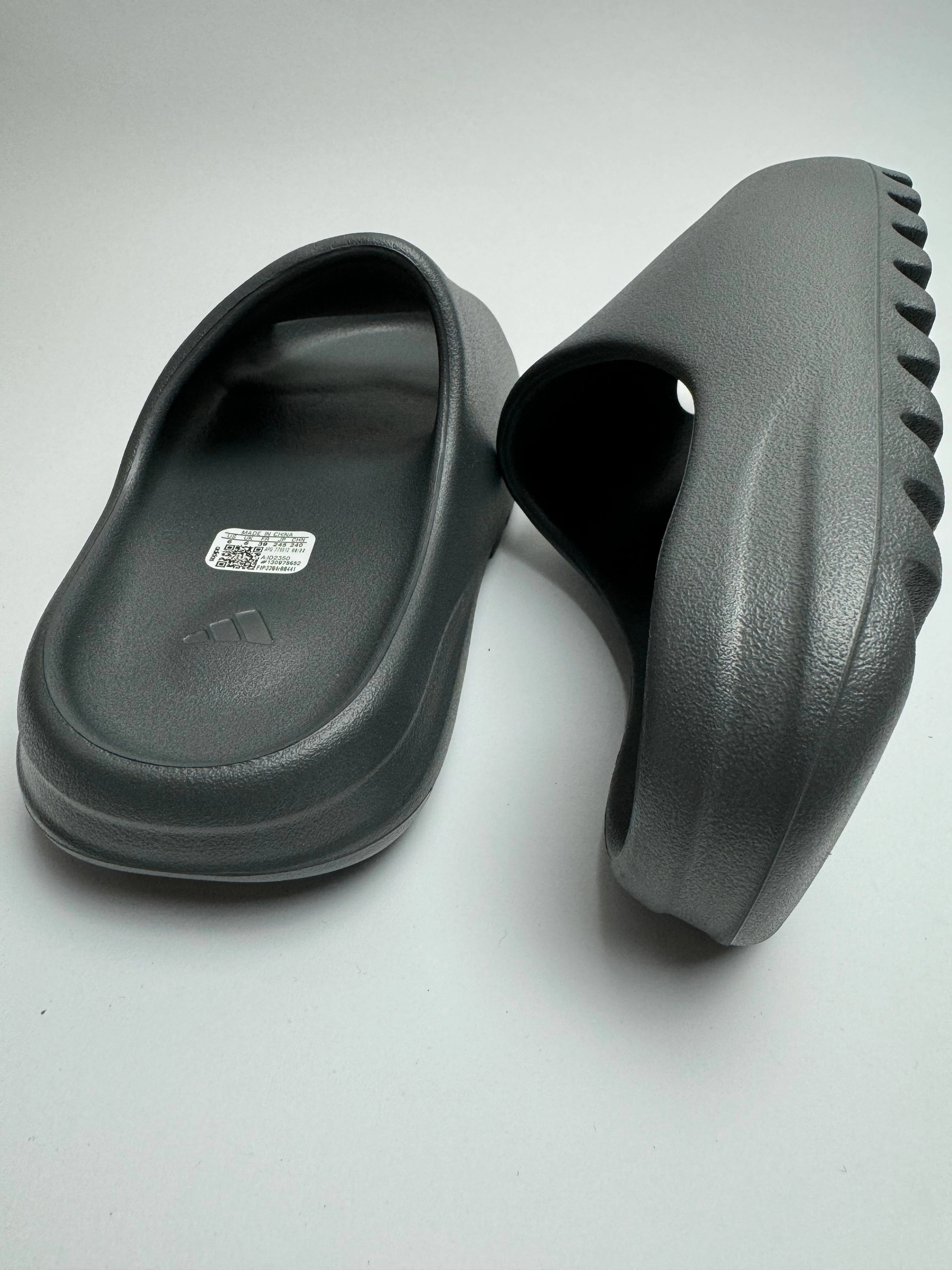 Yeezy Slide "Slate Grey" No Bulk