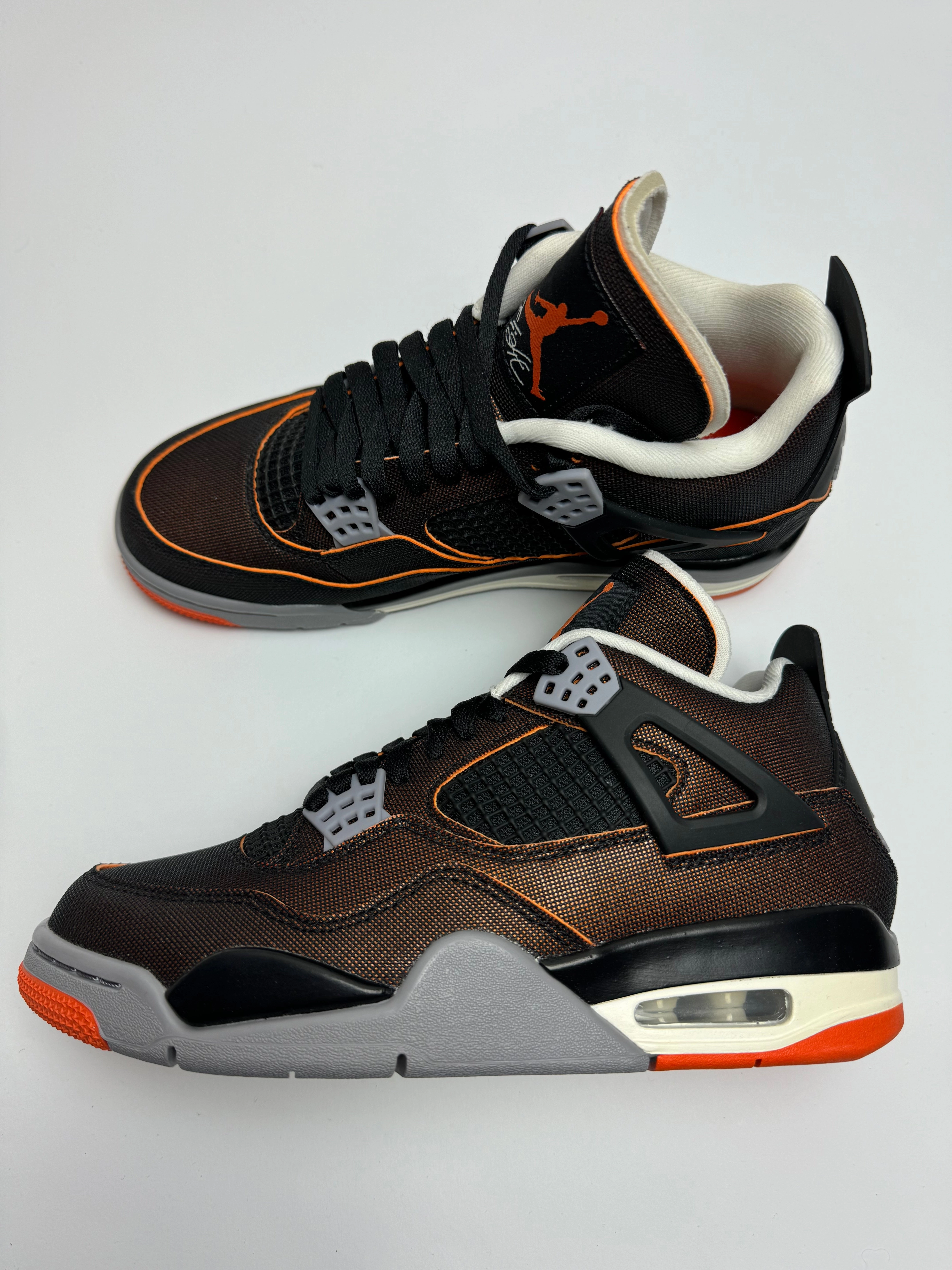 running in a salt flat area shoes Air Jordan 4 "Starfish"