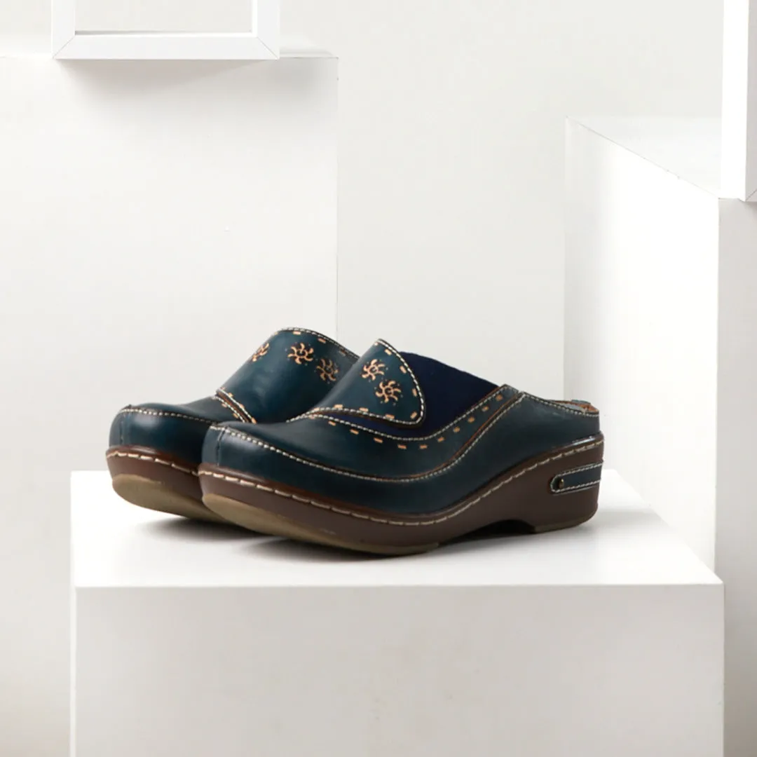 Spring Step Shoes  L'Artiste Chino Clogs Women’s Hand Painted Leather 2" Heel